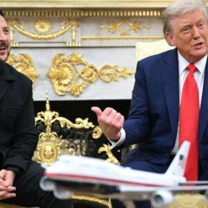 putinden sonra zelenski de abdde asker uniformayi cikarip ceket giydi trump anlasma icin ateskese gerek yok putin telefon bekliyor KWrR15th