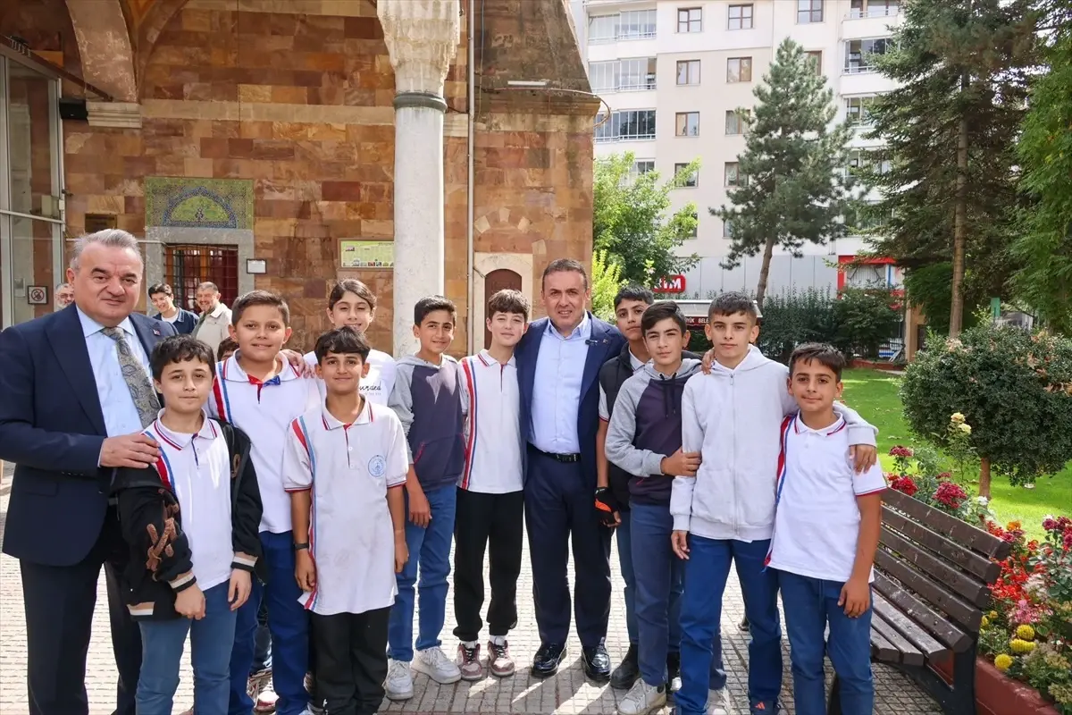 bilecik valisi sozer bozuyuku ziyaret etti HddPTyGd