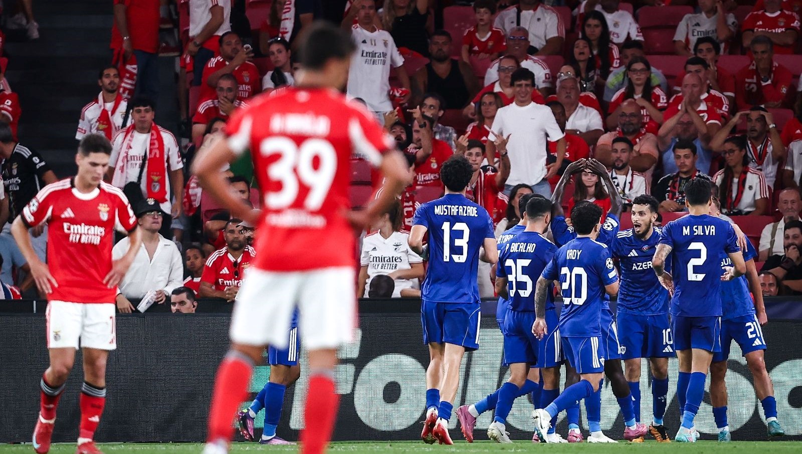 karabagdan sampiyonlar liginde tarihi galibiyet benfica deplasmaninda geri donduler GJTP3AxB