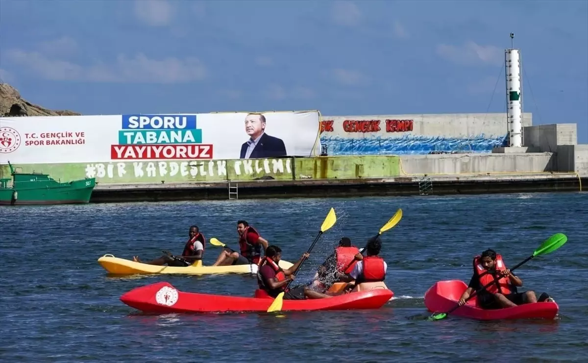 yurt disindaki turk gencler istanbulda bulustu HP9BpfRd