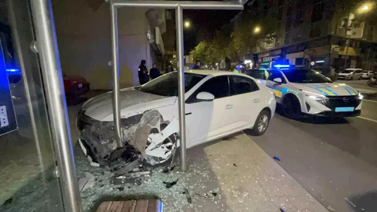 alkollu surucu yolcu duragina daldi mUcWsUb1.jpg