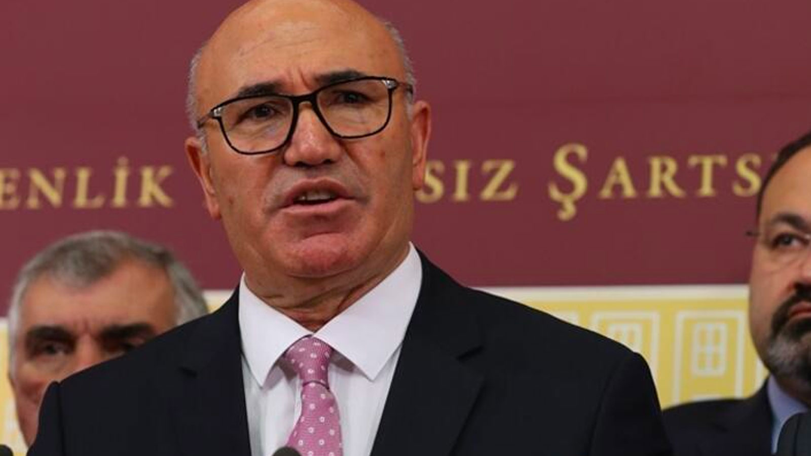 mahmut tanal chp iktidarinda turkiye esit onurlu guclu bir avrupa ulkesine donusecek Lm7FbayM.jpg