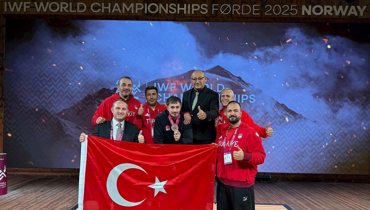 milli halterci genc dunya 3uncusu Tgl2ejMJ