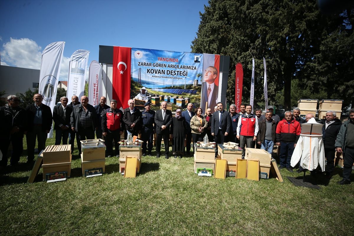 Çanakkale’deki Arıcılara Yangın Sonrası Kovan Desteği